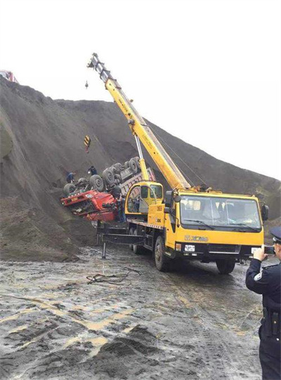 武隆上犹道路救援